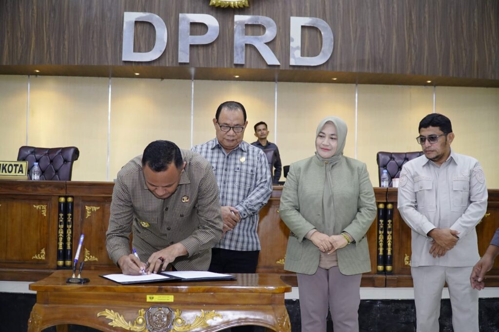 Empat Fraksi DPRD Tidore Setujui APBD Perubahan 2026, Wali Kota Tekankan Penguatan PAD — foto 1